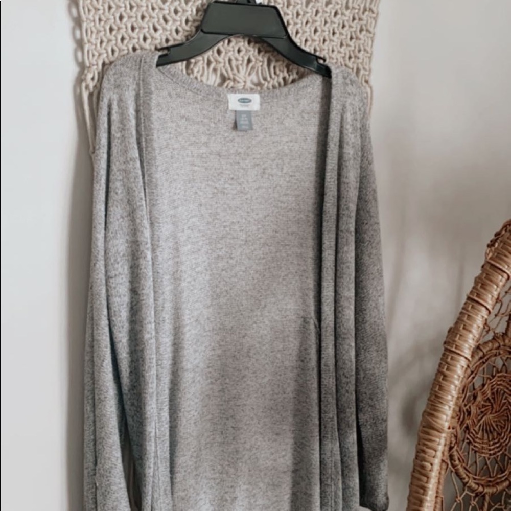 Grey Old Navy cardigan!